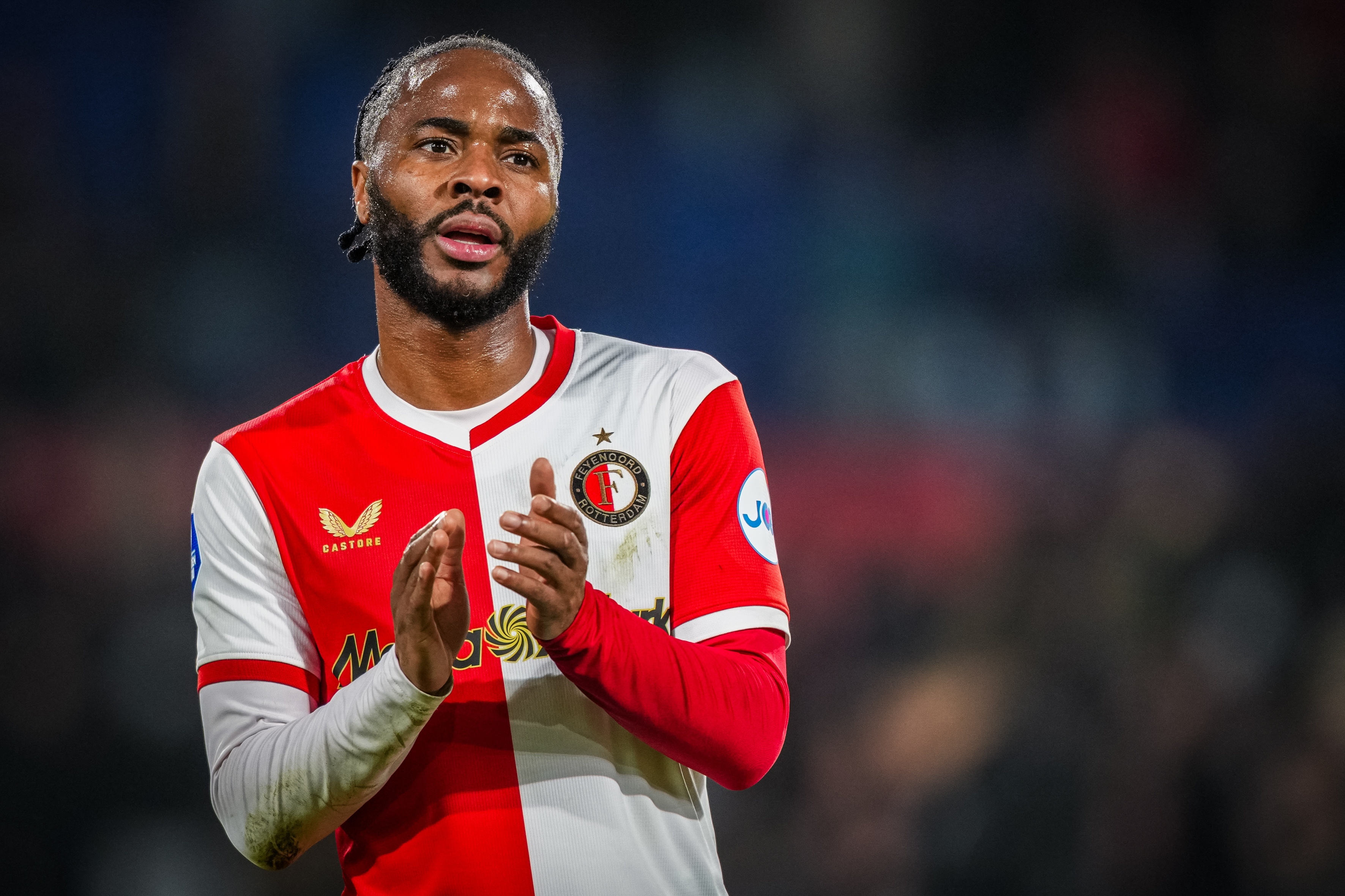 B体育官方入口-前费耶诺德主帅：费耶诺德应与斯特林解约，这种状态最好直接退役