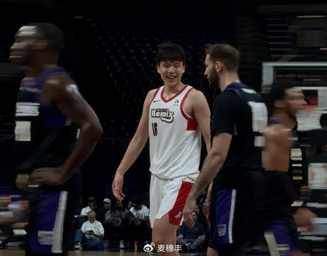 B体育app下载-无缘入选最佳阵容！杨瀚森数据不错，但出场数不够！|NBA|萨克拉门托国王队|NBA发展联盟|斯托克顿国王队|波特兰开拓者队_新浪新闻