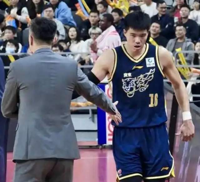 B体育官方网站-正式退出常规赛!焦泊乔赴京开启治疗,原因曝光,杜锋该醒醒了