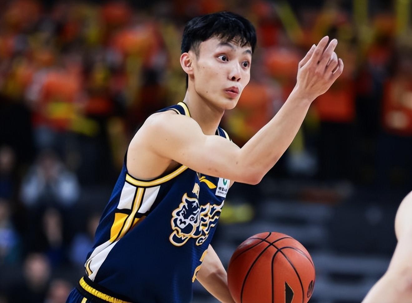 B体育官方网站-宏远早报!徐杰办球迷见面会,杜锋收获爱将感谢,王洪泽签新合同